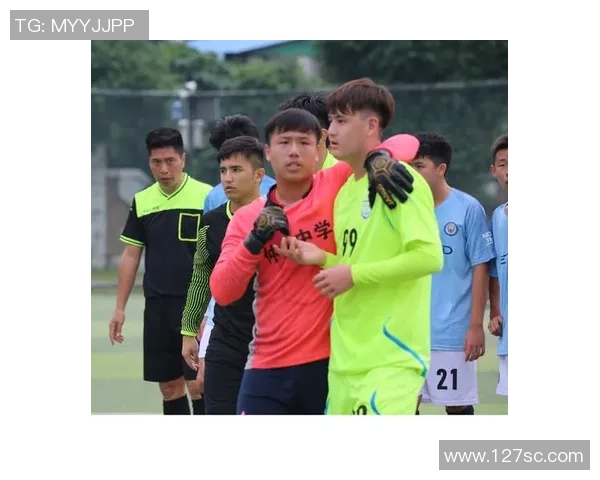 足球景彦的成长之路与梦想追逐的精彩瞬间